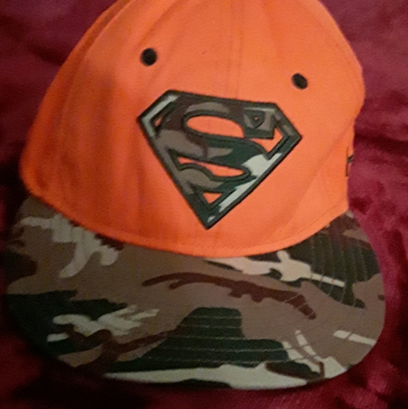 Superman DC Comics/Underarmour Fitted Hat - Picture 12 of 15